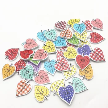 50шт Многоцветни Кленови Копчета 2 Дупки във формата на лист САМ Дървени Копчета За Scrapbooking Шевни Аксесоари за Украса